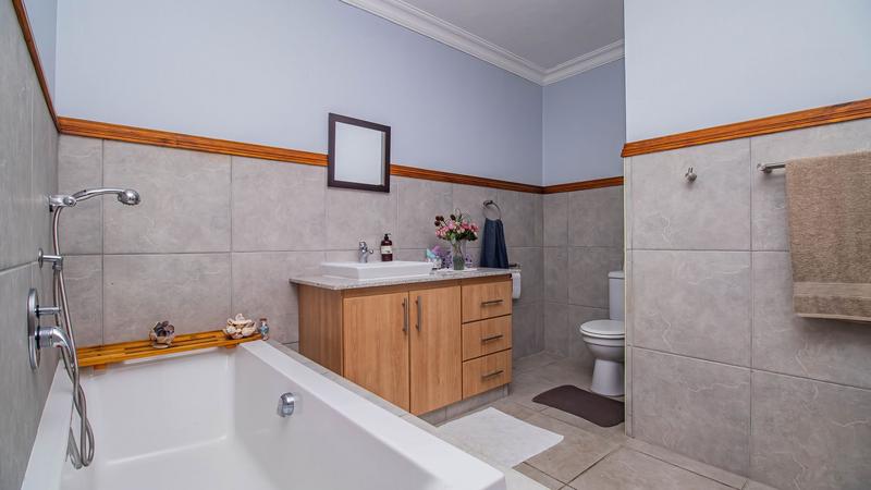 9 Bedroom Property for Sale in Outeniqua Strand Western Cape